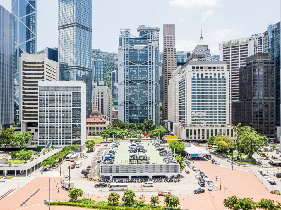 Front on view of HSBC Main building