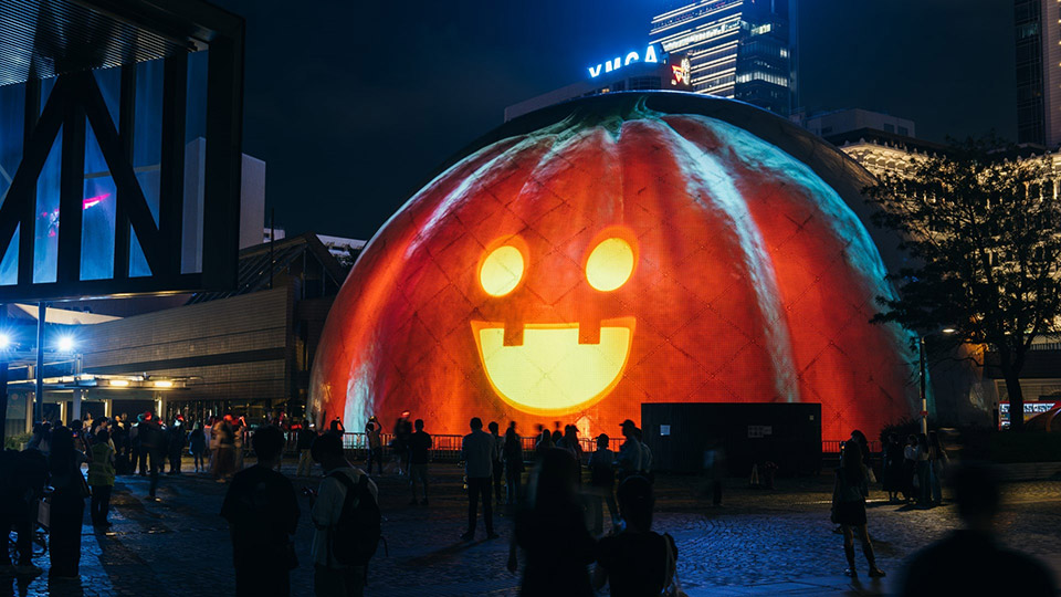 https://www.discoverhongkong.com/content/dam/dhk/intl/explore/culture/halloween/2024/space-museum-celestial-projections-960x540.jpg