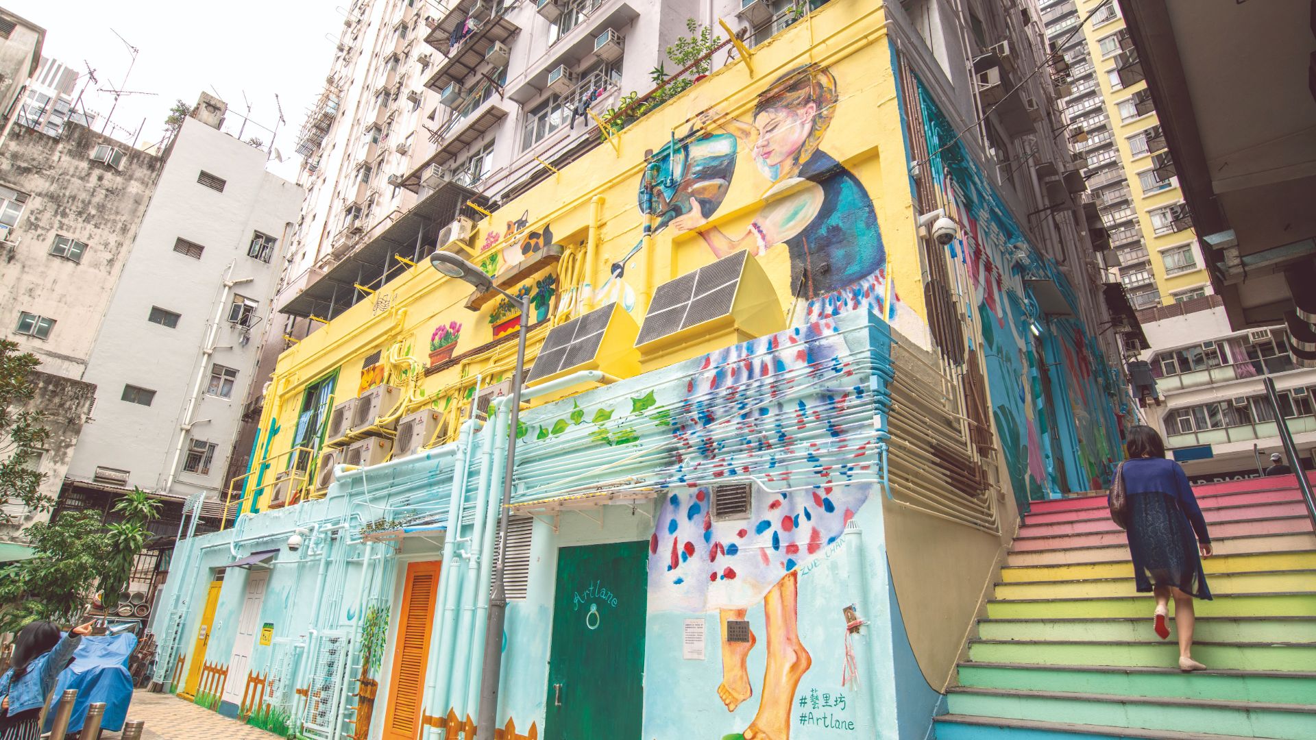 crazy-for-art-in-old-town-central-hong-kong-tourism-board