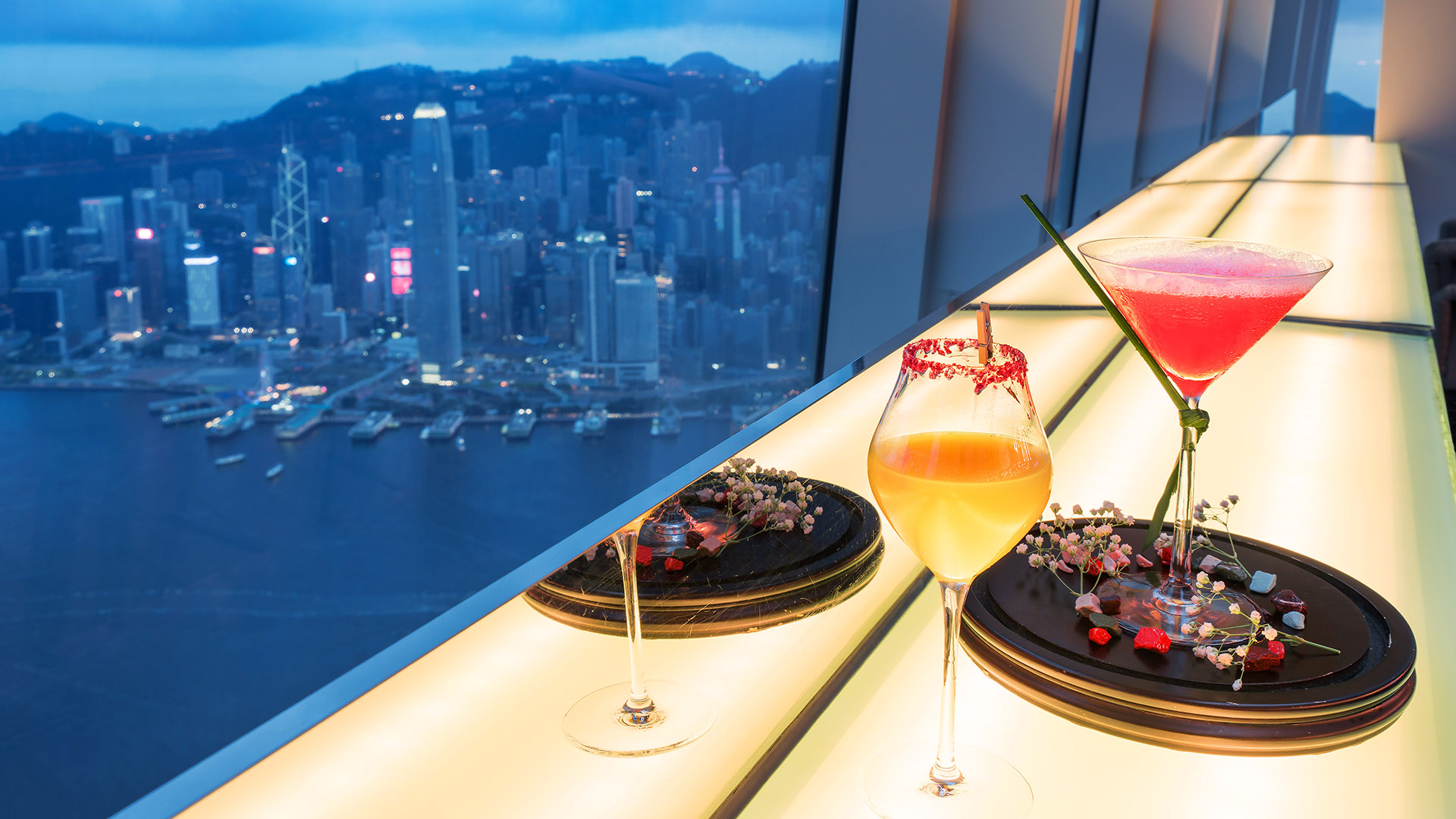 Discovering the lure of luxury at Hong Kong Airport and with Le Clos at DXB  - The Moodie Blog